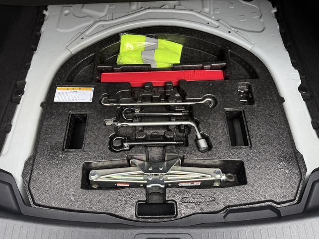 Toyota Corolla 2023, фото 14