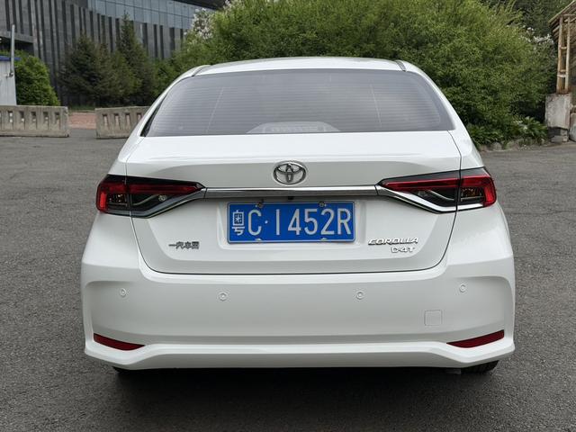 Toyota Corolla 2023, фото 17