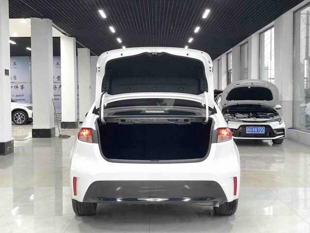 Toyota Corolla 2023, фото 17