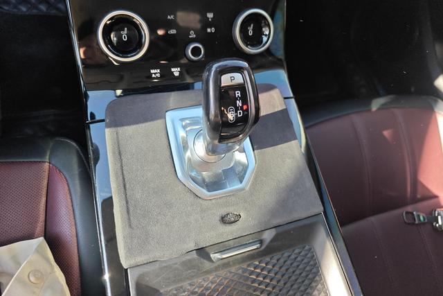 Land Rover Evoque 2023, фото 16