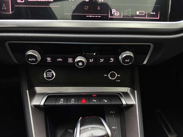 Audi Q3 2023, фото 15