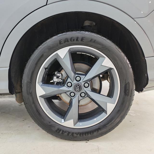 Audi Q3 2023, фото 16