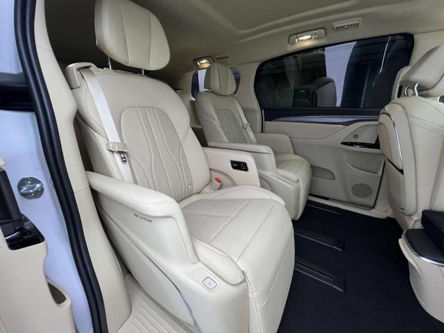 Buick GL8 2025, фото 15