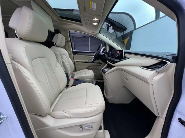 Buick GL8 2025, фото 17