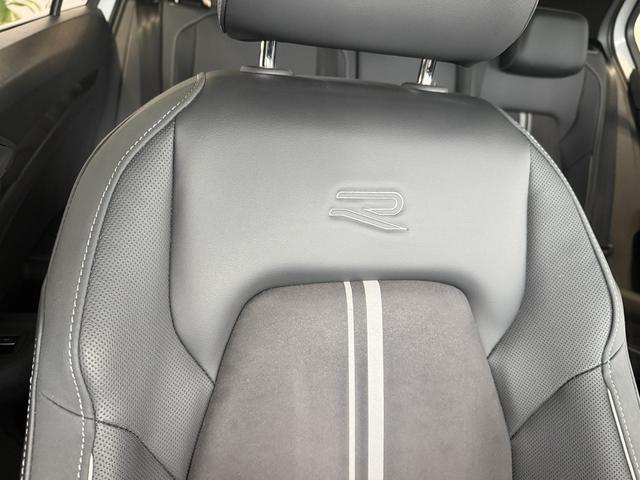 Volkswagen Golf 2023, фото 16