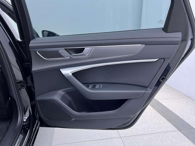 Audi A6L 2024, фото 17