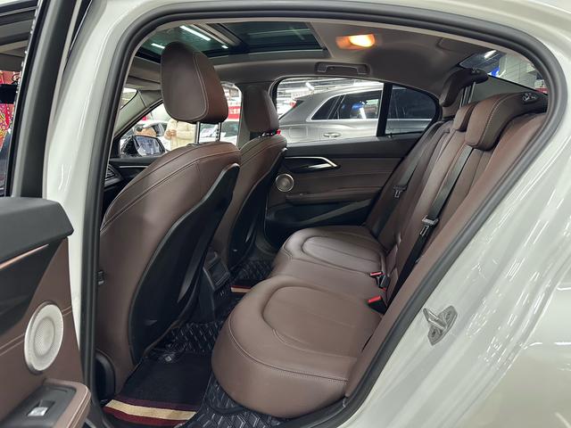 BMW 1 2023, фото 17
