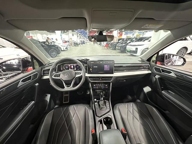 Volkswagen Tiguan 2024, фото 6