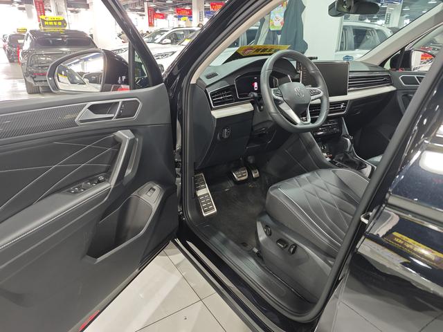 Volkswagen Tiguan 2024, фото 9