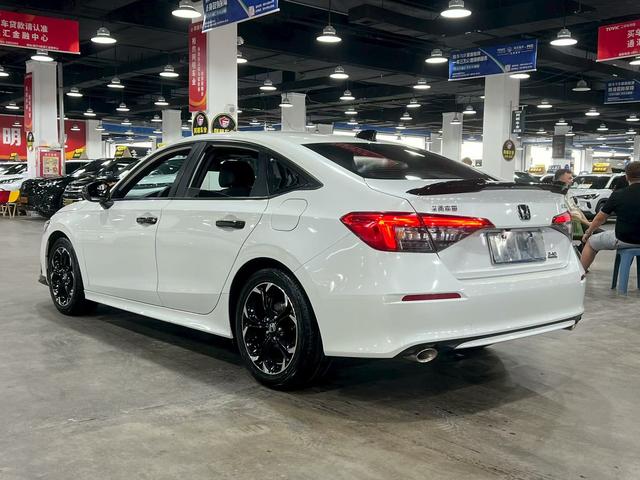 Honda Civic 2022, фото 17