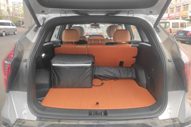 Geely Boyue L 2025, фото 11