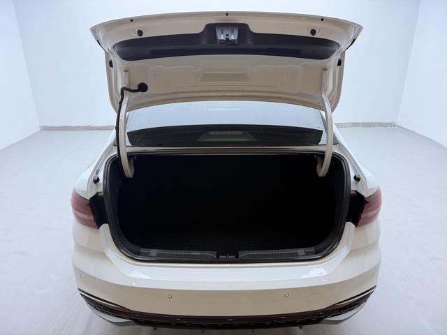 Volkswagen Lavida 2023, фото 16