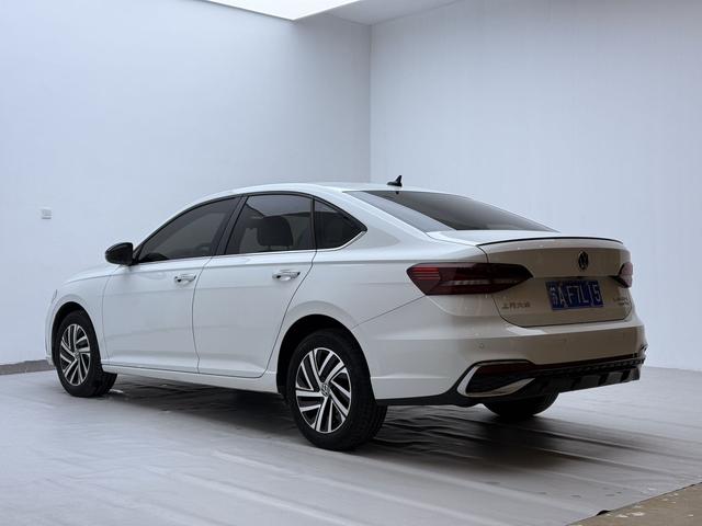 Volkswagen Lavida 2023, фото 17