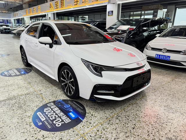 Toyota Corolla 2022, фото 3