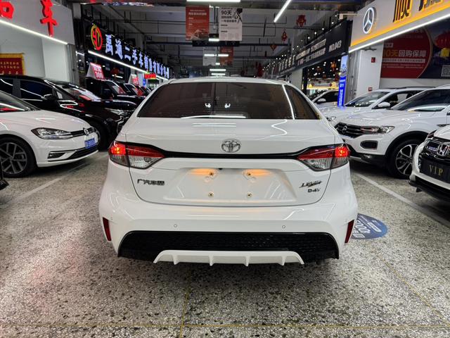 Toyota Corolla 2022, фото 10