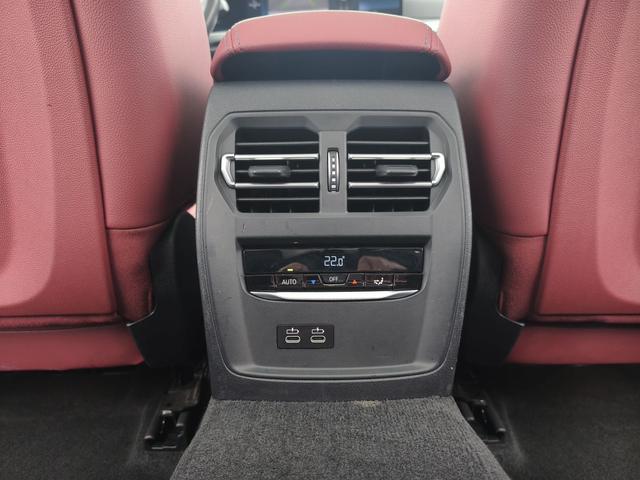 BMW 3 2023, фото 15