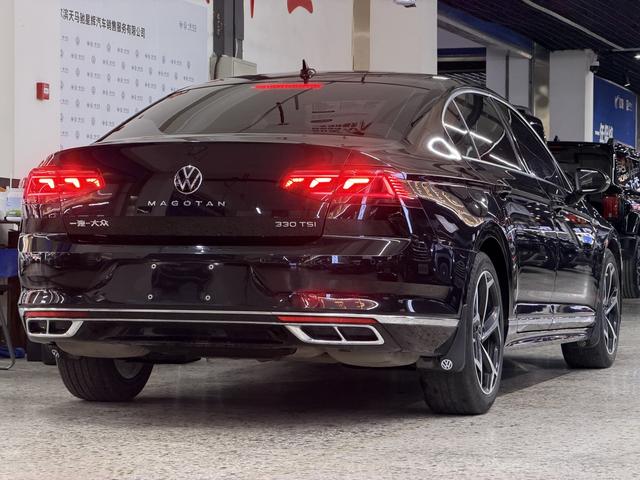 Volkswagen Passat 2023, фото 8