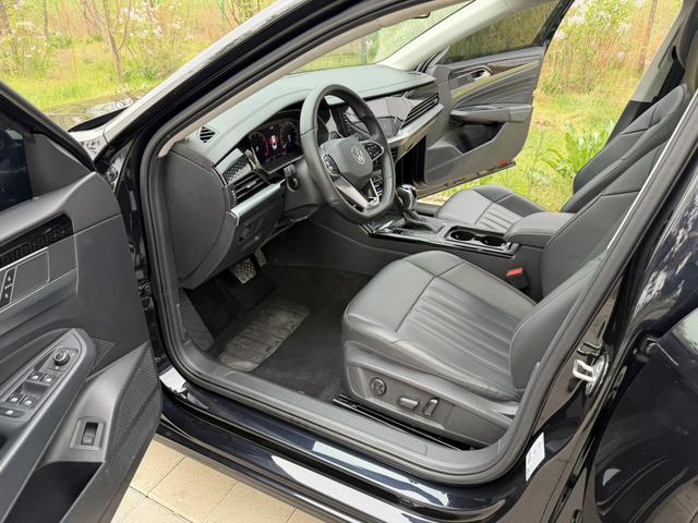 Volkswagen Passat 2023, фото 15