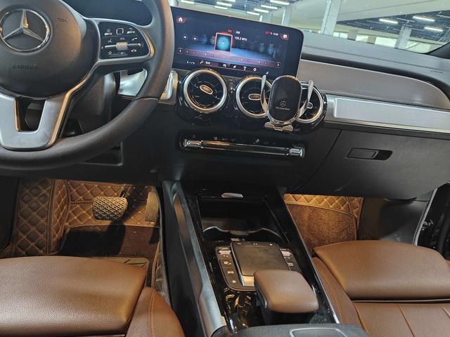 Mercedes-Benz GLB 2021, фото 15