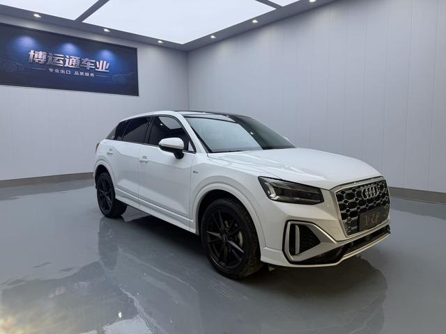 Audi Q2L 2022, фото 3