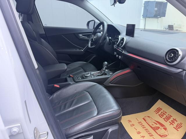 Audi Q2L 2022, фото 10