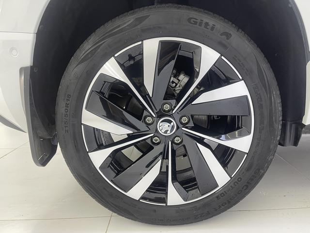 Skoda Karoq 2023, фото 15