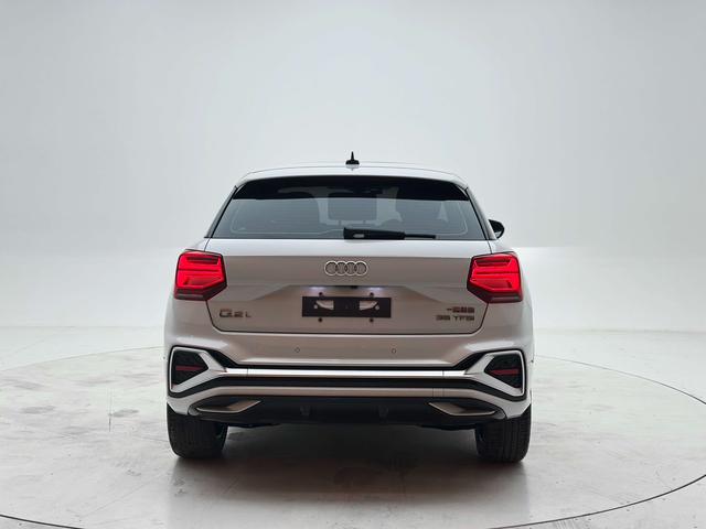 Audi Q2L 2022, фото 5