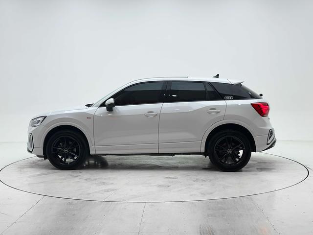 Audi Q2L 2022, фото 7
