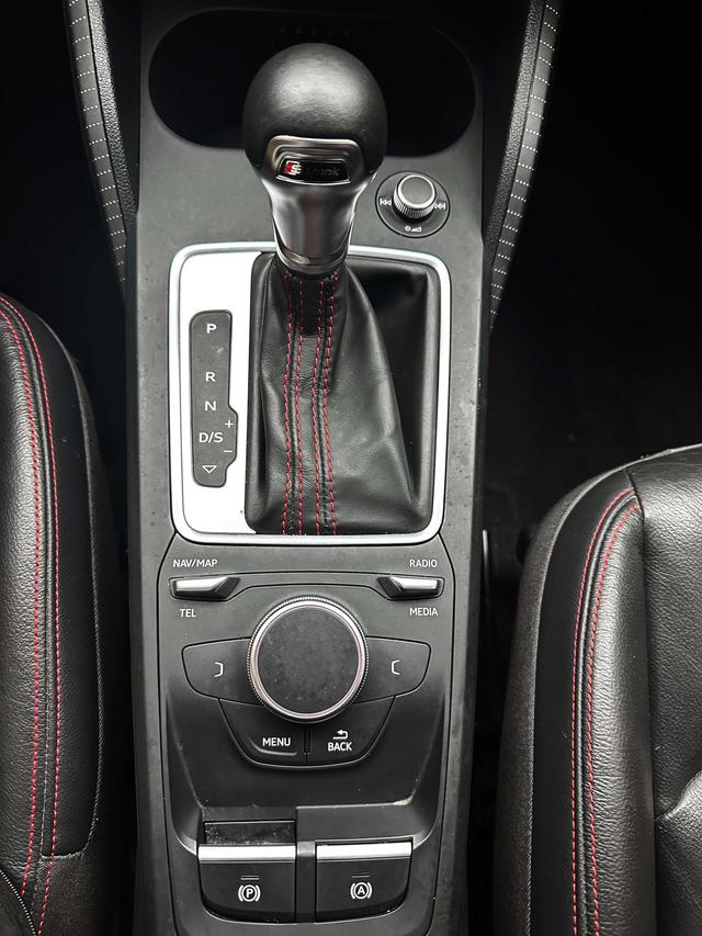 Audi Q2L 2022, фото 13