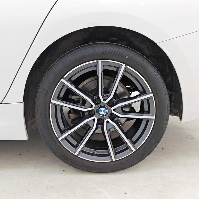 BMW 3 2023, фото 17