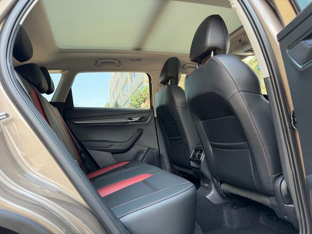 Skoda Karoq 2022, фото 14