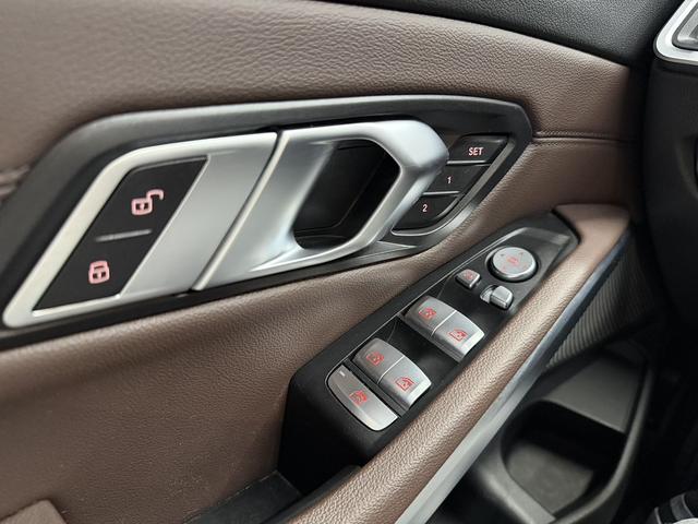 BMW 3 2023, фото 16