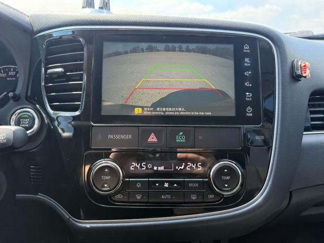 Mitsubishi Outlander 2021, фото 16