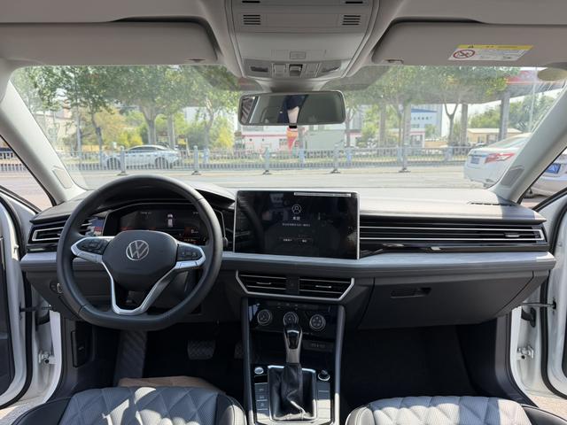 Volkswagen Jetta 2024, фото 15
