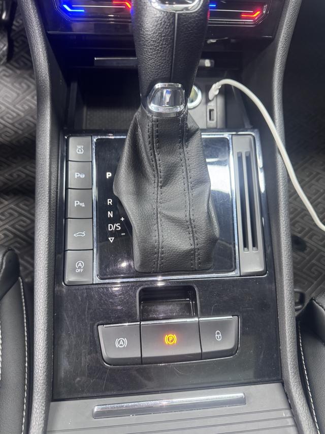 Skoda Superb 2023, фото 14