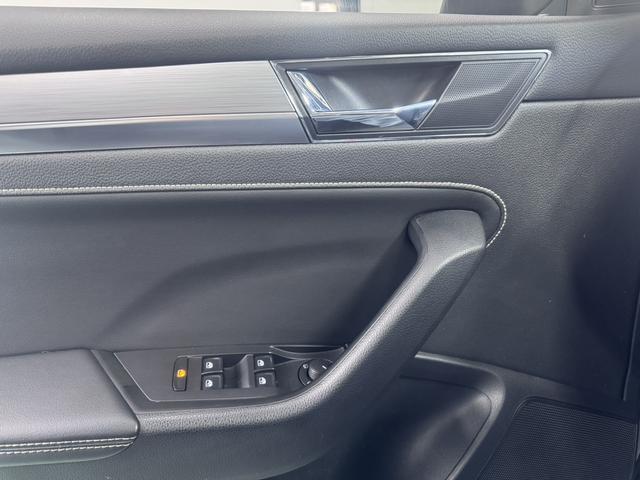 Skoda Superb 2023, фото 16