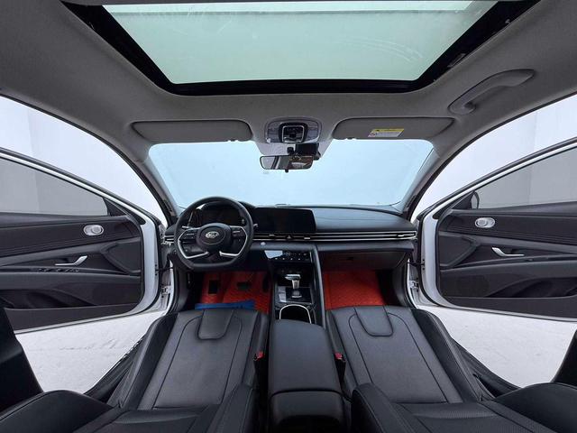 Hyundai Elantra 2022, фото 14