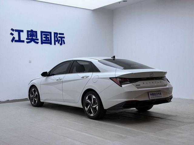 Hyundai Elantra 2022, фото 16