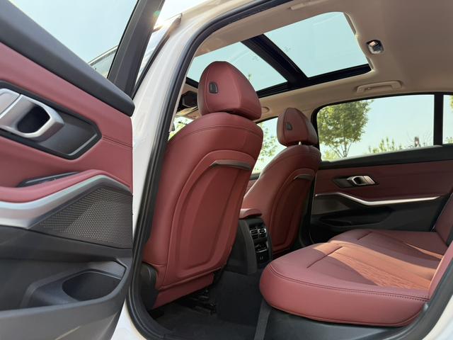 BMW 3 2023, фото 11