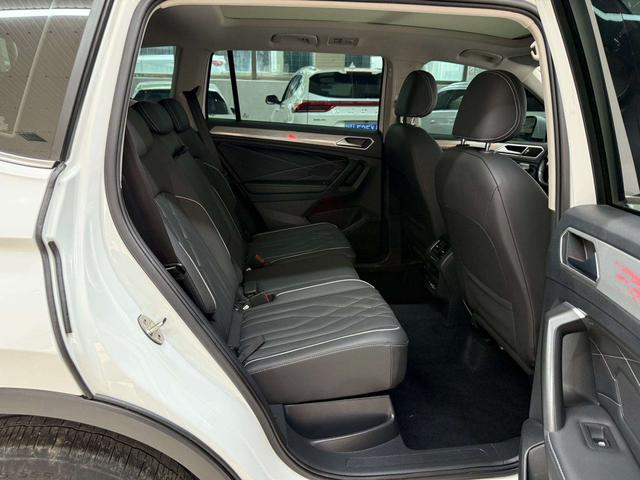 Volkswagen Tiguan 2023, фото 13