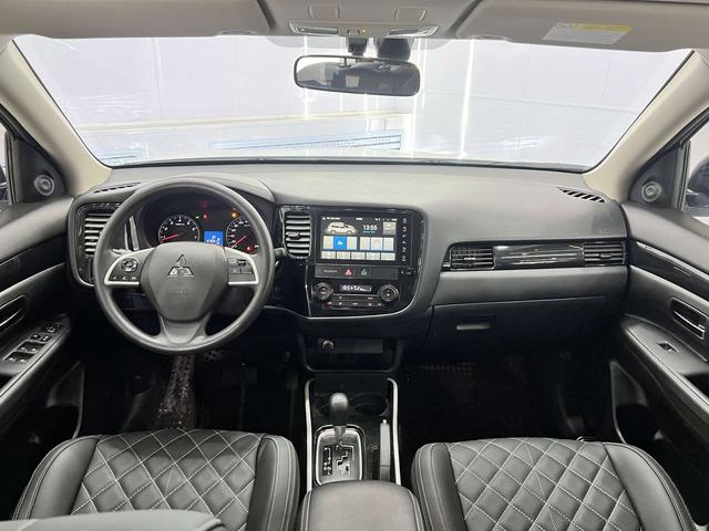 Mitsubishi Outlander 2021, фото 15
