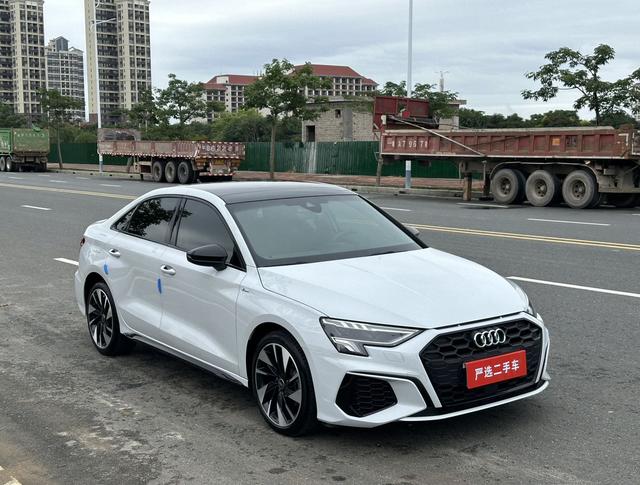 Audi A3 2022, фото 3