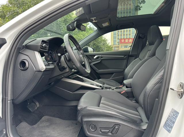 Audi A3 2022, фото 4