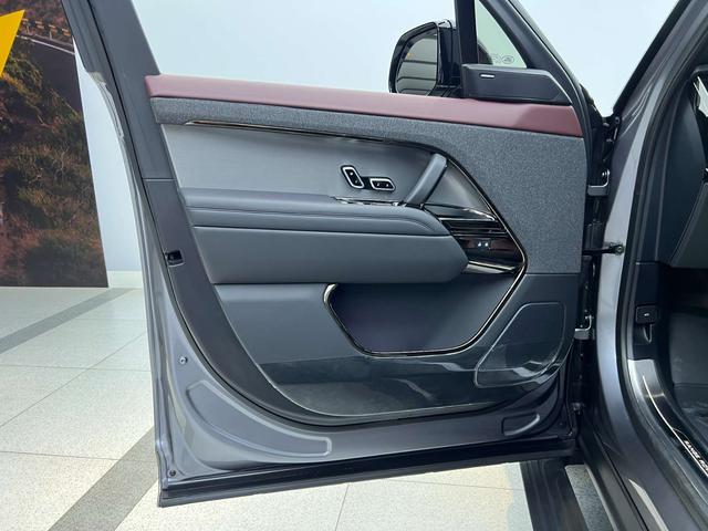Land Rover Range Rover Sport 2024, фото 11
