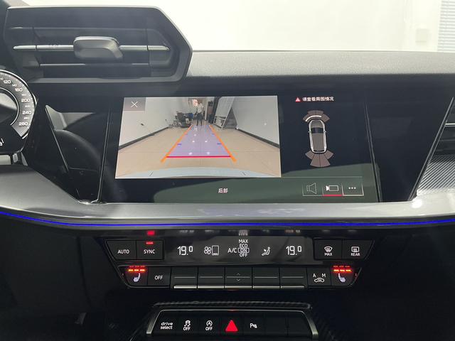 Audi A3 2023, фото 7