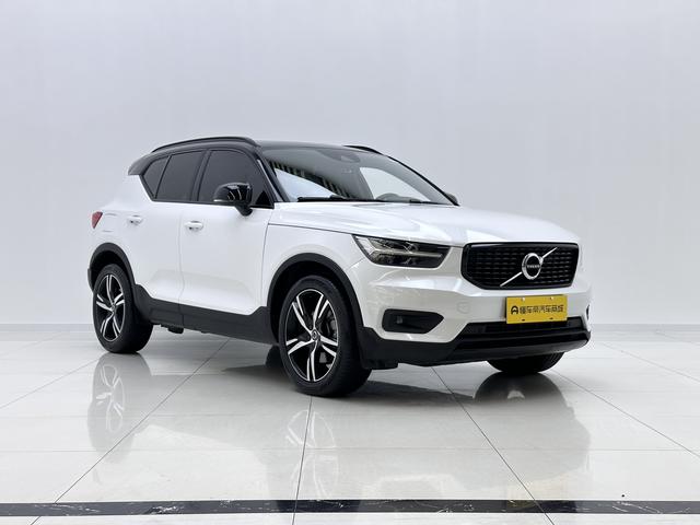 Volvo XC40 2021, фото 3