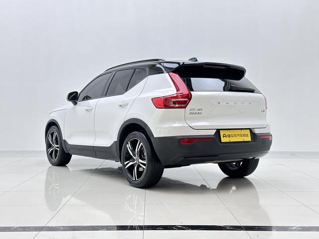 Volvo XC40 2021, фото 5