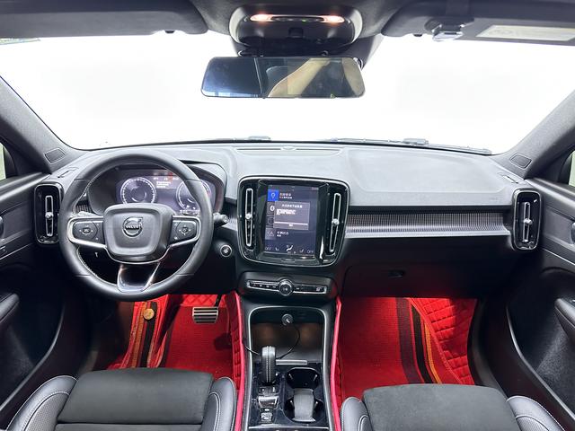 Volvo XC40 2021, фото 9