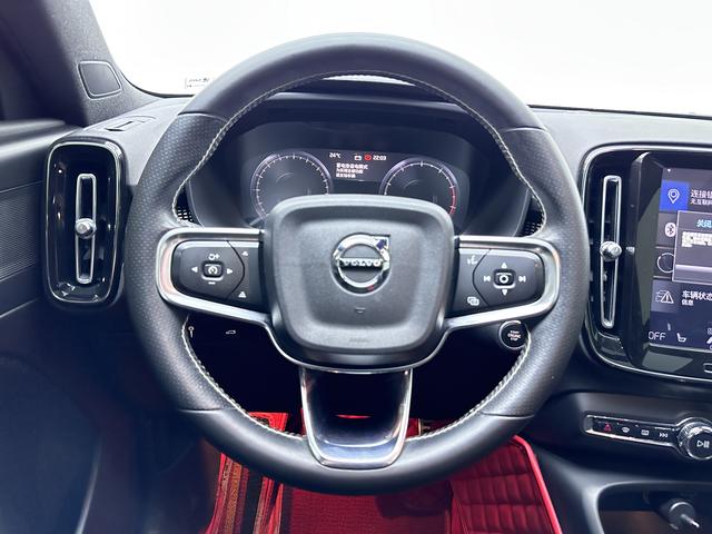Volvo XC40 2021, фото 11