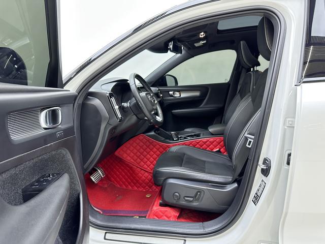 Volvo XC40 2021, фото 12